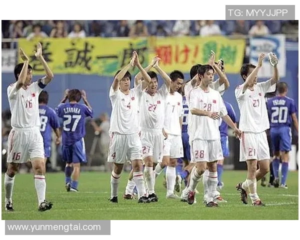 足球明星李彦的成长历程与辉煌成就全景介绍及精彩图片展示